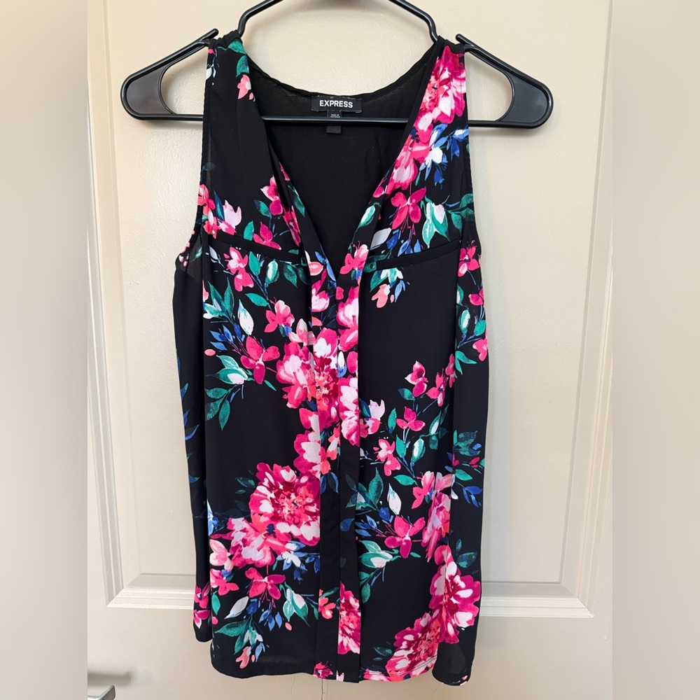 Express Women's Floral Sleeveless Blouse - Black and Pink